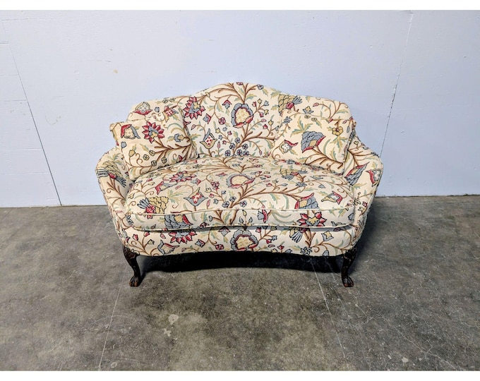 1900,S SETTEE # 199926 Shipping is not a 1.00 Shipping is not free please contact us before purchase Thanks
