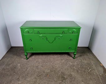 1930,s Five Drawer Chest Of Drawers # 197613 Shipping is not a 1.00 Shipping is not free please contact us before purchase Thanks