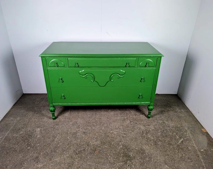 1930,s Five Drawer Chest Of Drawers # 197613 Shipping is not a 1.00 Shipping is not free please contact us before purchase Thanks