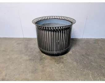 Outstanding 1950,s Large Scale Metal Planter # 199461 Shipping is not a 1.00 Shipping is not free please contact us before purchase Thanks