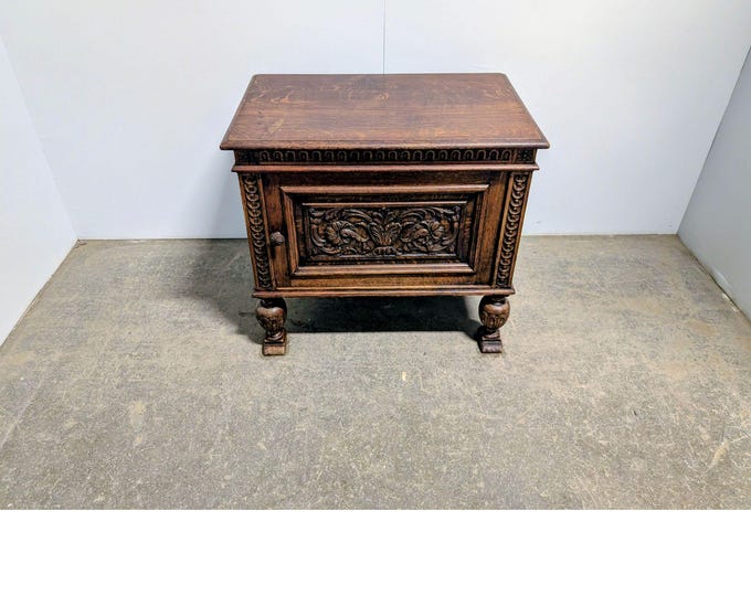 Mid 1800,s ONE Door Oak Cabinet # 199957 Shipping is not a 1.00 Shipping is not free please contact us before purchase Thanks