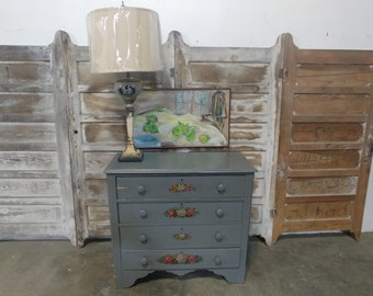 Reverse Painted Table Lamp # 182597 Shipping is not a 1.00 Shipping is not free please contact us before purchase Thanks