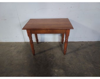 Simple 1900,s Oak Turned Leg Table # 193814 Shipping is not free please conatct us before purchase Thanks