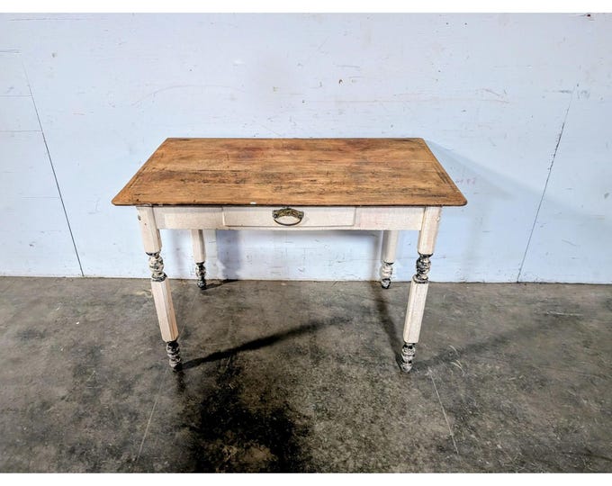 1880,s Flutted Leg One Drawer Farm Table # 197935 Shipping is not a 1.00 Shipping is not free please contact us before purchase Thanks
