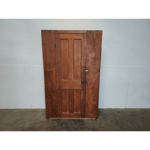 1860,S ONE DOOR CUPBOARD # 185219 Shipping is not free please conatct us before purchase Thanks