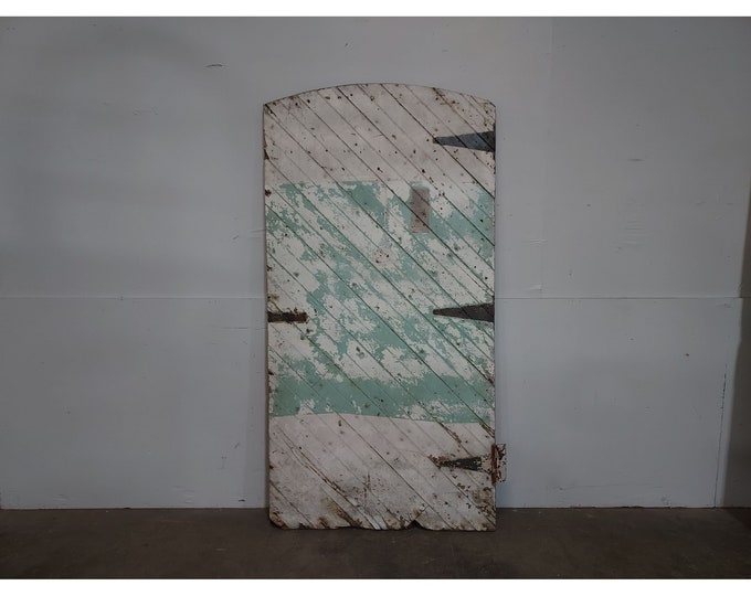 Mid 1800,s Arched Top Barn Door # 187823 Shipping is not a 1.00 Shipping is not free please contact us before purchase Thanks
