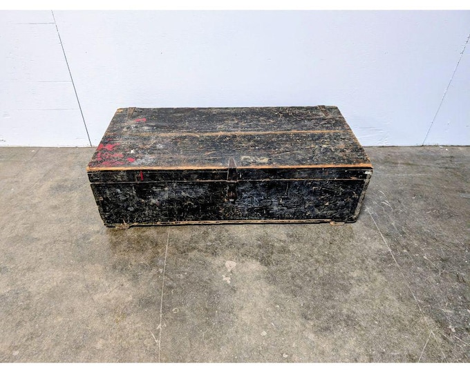 LATE 1800,S STORAGE TRUNK # 199326 Shipping is not a 1.00 Shipping is not free please contact us before purchase Thanks