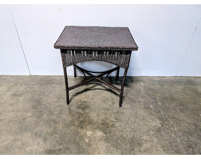 1940,S WICKER TABLE # 200262 Shipping is not a 1.00 Shipping is not free please contact us before purchase Thanks