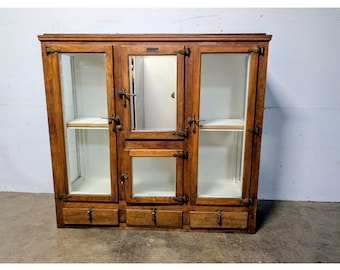 1890,s Mc Cray Ice Box # 198993 Shipping is not a 1.00 Shipping is not free please contact us before purchase Thanks