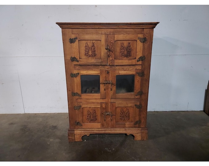 1900,s Six Door Oak Ice Box # 195935 Shipping is not a 1.00 Shipping is not free please contact us before purchase Thanks