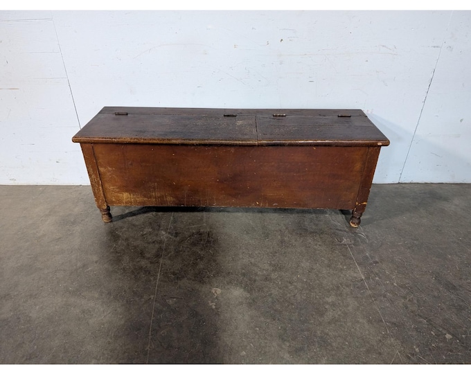 Early 1800,s Flip Top Bench /storage Trunk # 196706 Shipping is not a 1.00 Shipping is not free please contact us before purchase Thanks