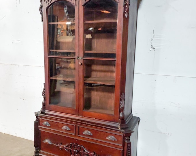 1850,S MAHOGANY BOOKCASE # 195562 Shipping is not a 1.00 Shipping is not free please contact us before purchase Thanks