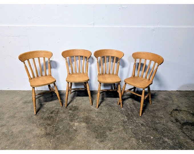 Set Of Four Oak Curved Chairs # 199850 Shipping is not a 1.00 Shipping is not free please contact us before purchase Thanks