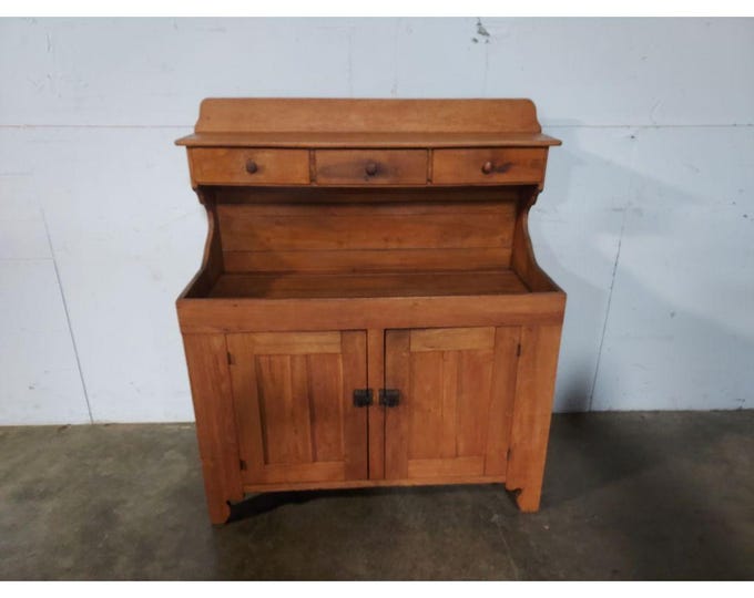 Late 1800,s Pine Dry Sink # 195754 Shipping is not a 1.00 Shipping is not free please contact us before purchase Thanks