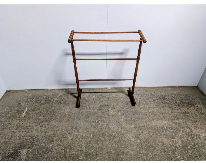 Mid 1800,s Vermont Quilt Rack # 200488 Shipping is not a 1.00 Shipping is not free please contact us before purchase Thanks
