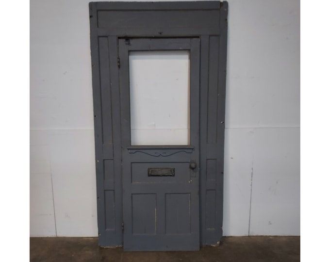 1870'S DOORWAY WITH FRAME #187673 Shipping is not free please conatct us before purchase Thanks