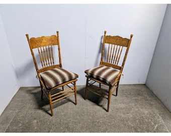 Pair Of 1920,s Oak Side Chairs # 198575 Shipping is not a 1.00 Shipping is not free please contact us before purchase Thanks