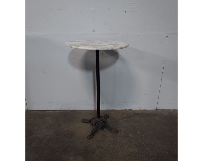 1940,s Round Marble Top Bistro Table # 191697 Shipping is not free please conatct us before purchase Thanks