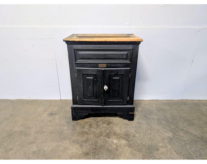 MID 1800,S ICE BOX # 200662 Shipping is not a 1.00 Shipping is not free please contact us before purchase Thanks