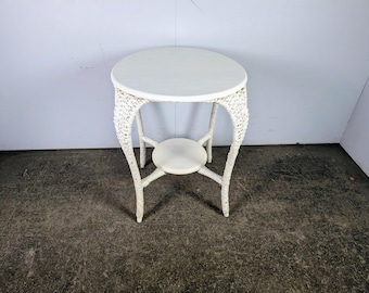 Unusual 1930,s Round Wicker Table # 197867 Shipping is not a 1.00 Shipping is not free please contact us before purchase Thanks