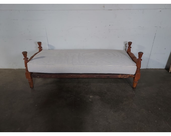 Simple Mid 1800,s Workmans Bed # 195125 Shipping is not a 1.00 Shipping is not free please contact us before purchase Thanks