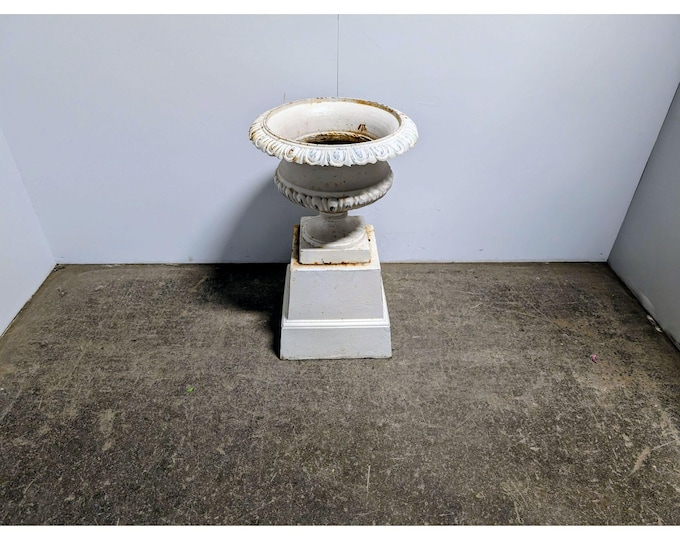 Elegant 1920,s Cast Iron Planter Urn On Pedestal # 200656 Shipping is not a 1.00 Shipping is not free please contact us before purchase