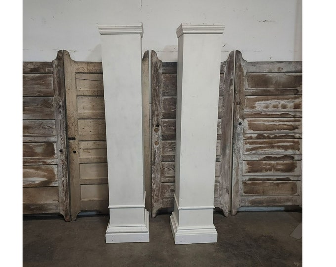 Pair Of Vintage Pillars # 186548 Shipping is not a 1.00 Shipping is not free please contact us before purchase Thanks