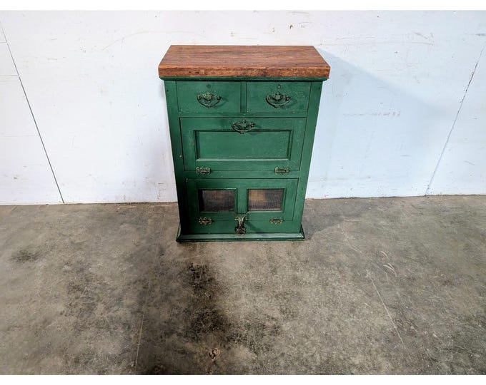 UNIQUE 1840,S CABINET # 197595 Shipping is not a 1.00 Shipping is not free please contact us before purchase Thanks