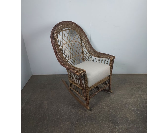 1920,S ROCKING CHAIR # 192575 Shipping is not free please conatct us before purchase Thanks