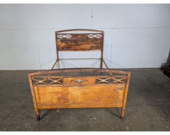 UNIQUE 1930,S IRON BED # 197375 Shipping is not a 1.00 Shipping is not free please contact us before purchase Thanks