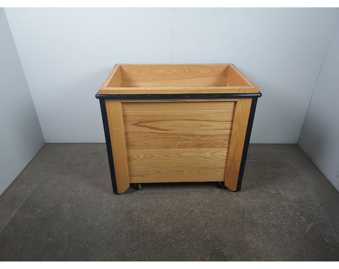 Handmade Display Bin On Casters # 192669 Shipping is not a 1.00 Shipping is not free please contact us before purchase Thanks
