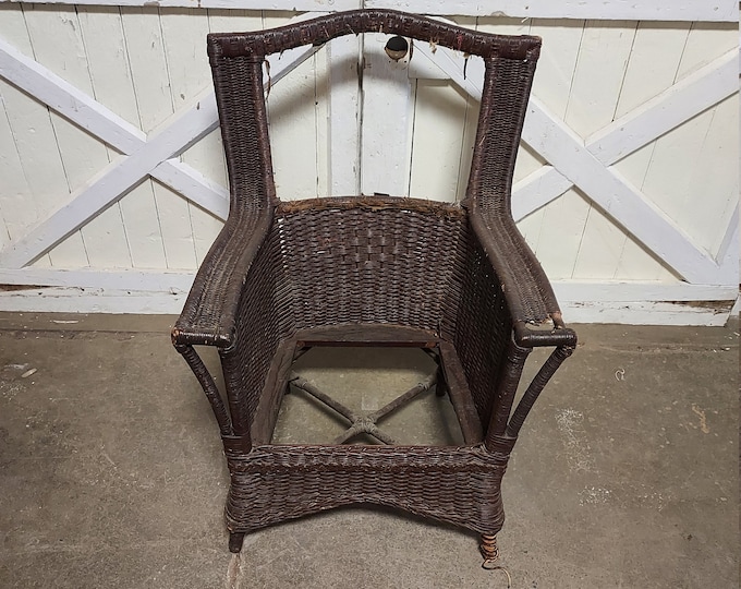 1890's Unusual Wicker Arm Chair #  186499 Shipping is not a 1.00 Shipping is not free please contact us before purchase Thanks