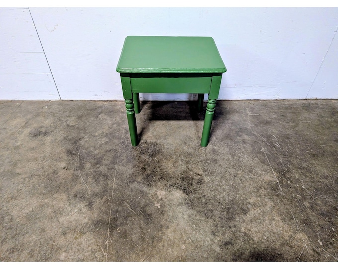 SIMPLE 1800,S PINE TABLE # 201131 Shipping is not a 1.00 Shipping is not free please contact us before purchase Thanks