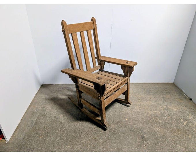 Late 1800,s Oak Rocking Chair # 200151 Shipping is not a 1.00 Shipping is not free please contact us before purchase Thanks