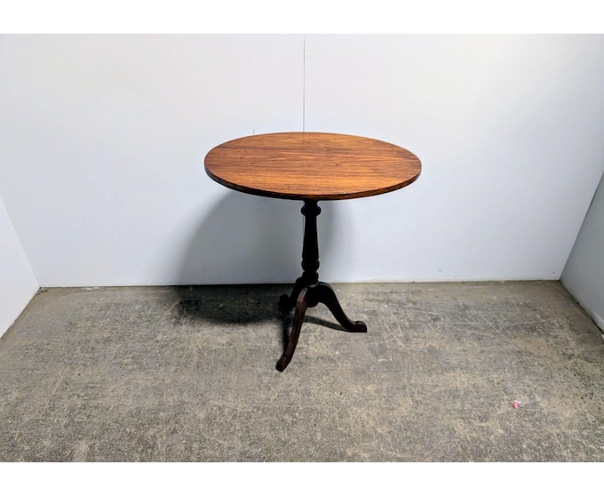 1900,s Mahogany Tilt Top Table # 200374 Shipping is not a 1.00 Shipping is not free please contact us before purchase Thanks
