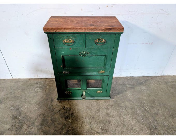 UNIQUE 1840,S CABINET # 197596 Shipping is not a 1.00 Shipping is not free please contact us before purchase Thanks