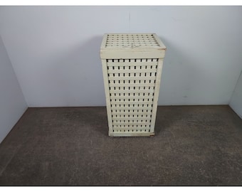 Nice Vintage Clothes Hamper # 192566 Shipping is not free please conatct us before purchase Thanks
