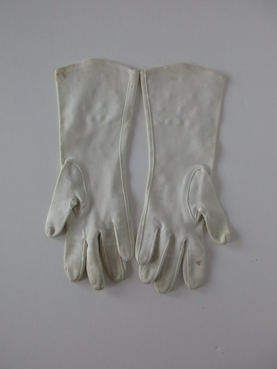 Embroidered White Gloves / 50's / 6.5 / embroider… - image 3