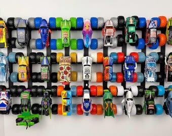 Expositor de pared para camiones monstruo (paquete de 3) – Almacenamiento para camiones monstruo a escala 1:64 – Capacidad para 27 camiones – Organizador de camiones de juguete para montar en la pared