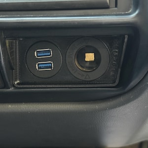 91-94 FJ80 FJZ80 USB and 12v Socket ashtray insert