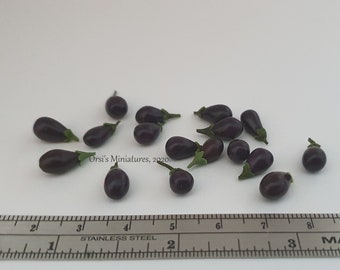 Dollhouse miniature eggplant in 1 inch scale