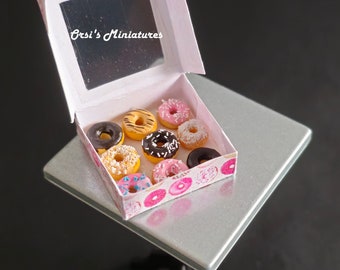 Dollhouse miniature box of donuts in 1 inch scale