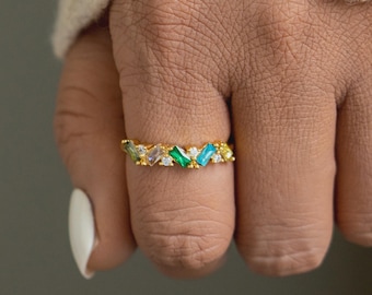 Custom Family Birthstone Ring: Gold Band, Personalized Mom Gift