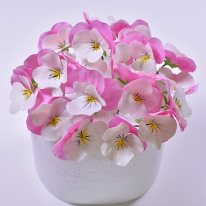 Edible Pansy Flowers | Gum Paste Cake Topper | Wedding Cake Decor | Edible Sugar Flowers