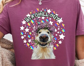 Soy un chico tranquilo, retrato de perro / perro sonriente con flores y estrellas