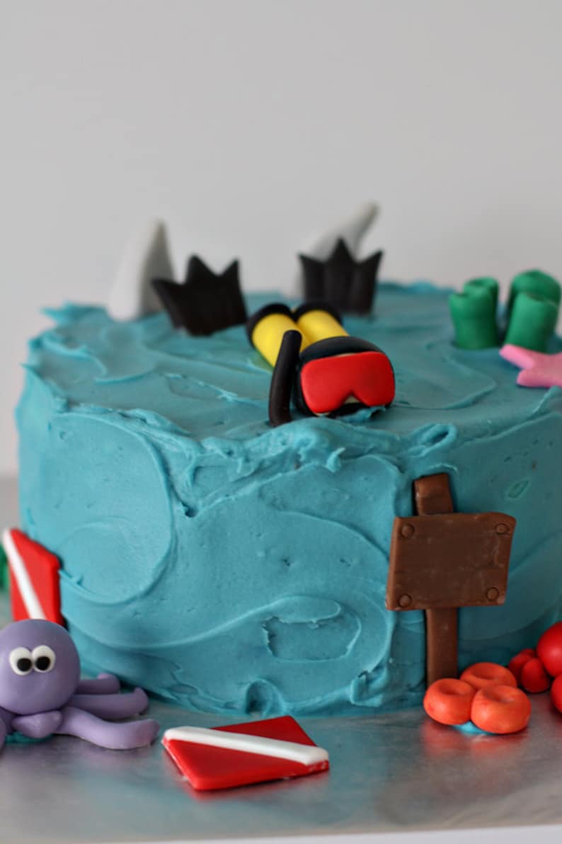 Scuba Under the Sea Creatures Fondant Cake or Cupcake Decorations for A Special Scuba Lover image 5