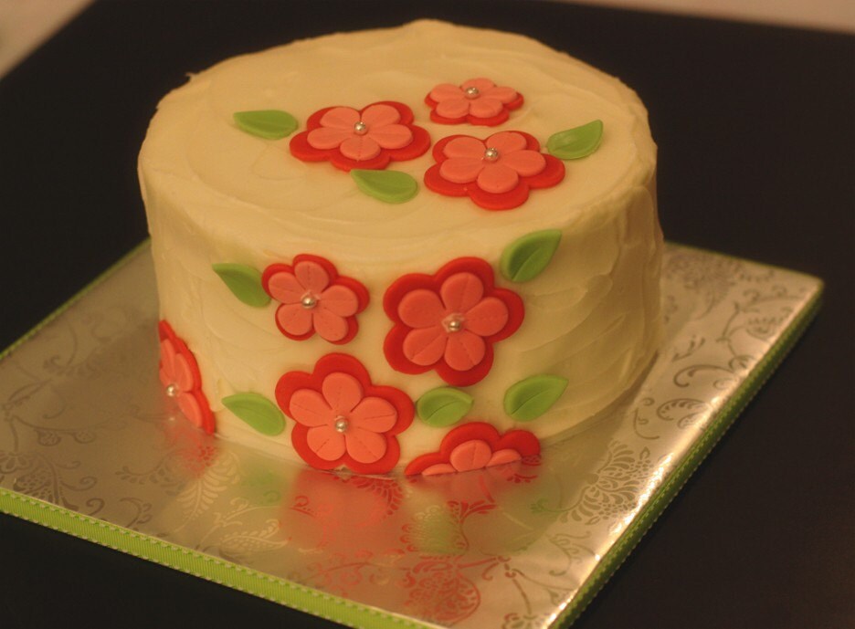 Fondant Flowers and Leaves for Decorating Cakes Cupcakes Etsy