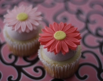 Daisy Flower Fondant Cupcake, Cookie or Mini-Cake Toppers for Birthday, Engagement, Baby Shower, Baptisms or Weddings