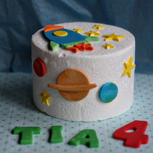 Fondant Rocket, Stars and Planet Cake Decorations for a Space Party Birthday Cake image 3