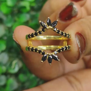 Rehausseur de veste pour bague wrap marquise diamants noirs 2 carats • Plaqué or jaune 14 carats • Argent sterling 925 • Insert de protège-bague